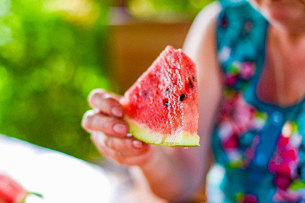 A Gentle Guide to Hydration During the Warmer Months