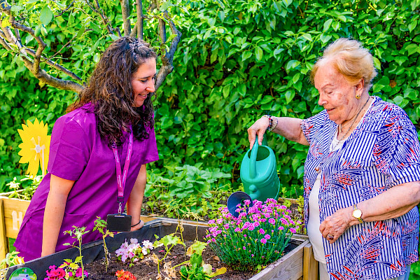 Finding the Right Dementia Care at Home for Someone You Love